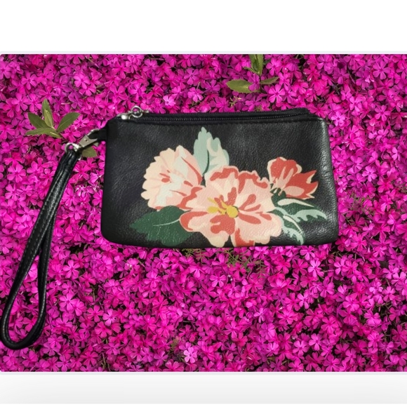 Handbags - Black Floral Wristlet